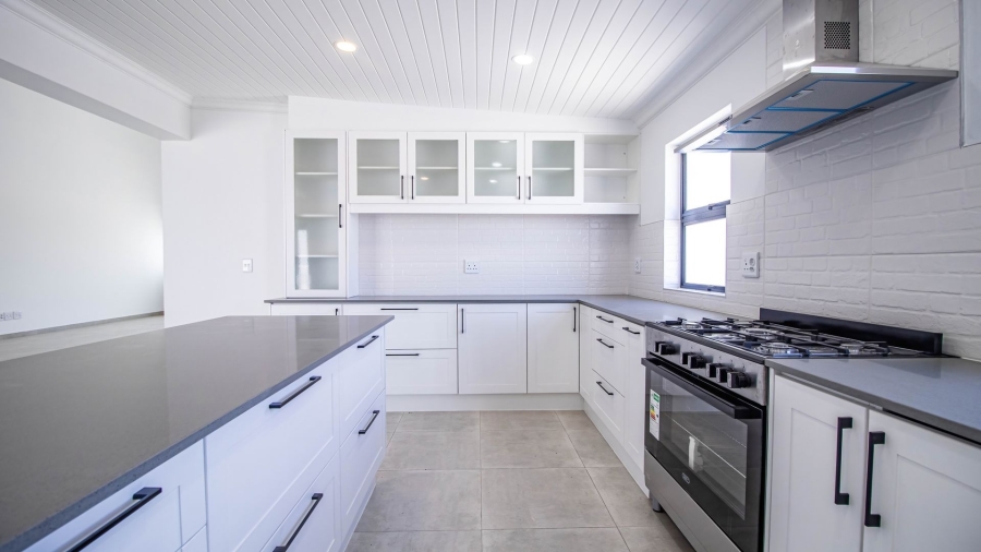 4 Bedroom Property for Sale in Atlantic Sands Private Estate Western Cape
